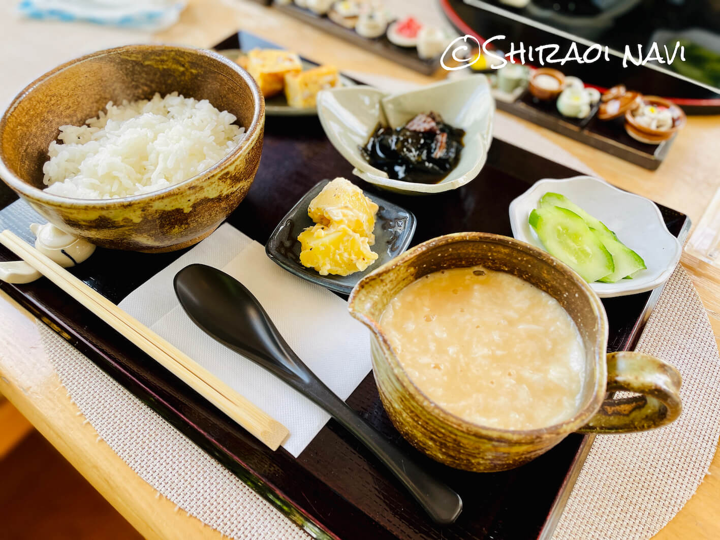 北海道白老町の陶カフェ輪果のとろろ定食