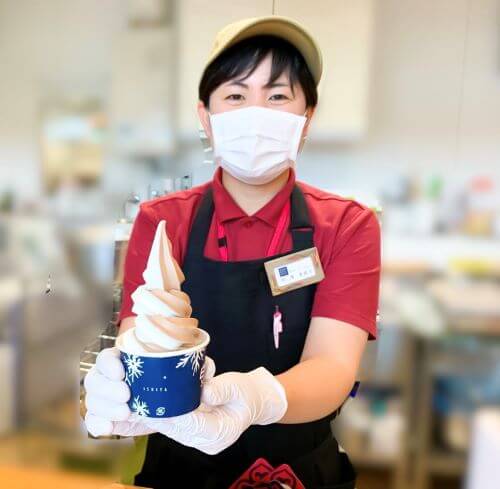 白老　ソフトクリーム　白い恋人ソフトクリーム　カフェリムセ　Cafe RIMSE