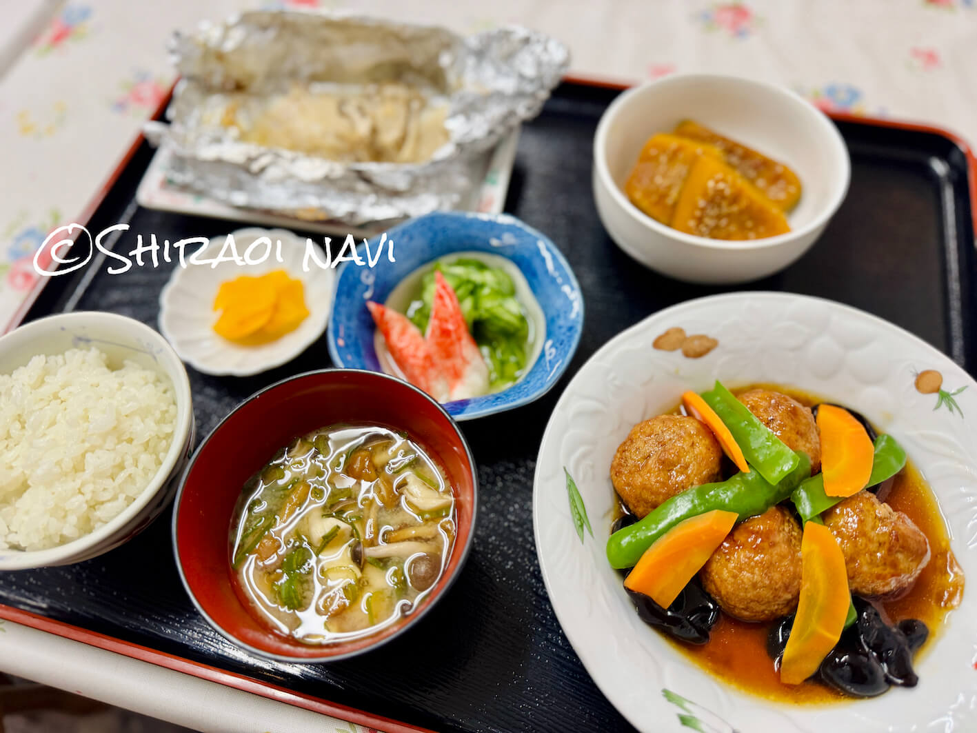 北海道白老町にある『旅館おぎた』創業65年の老舗宿の夕食