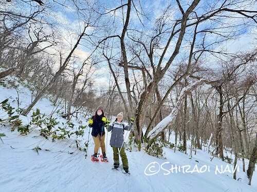 室蘭岳を途中下山する初心者チームのスノーシュー登山